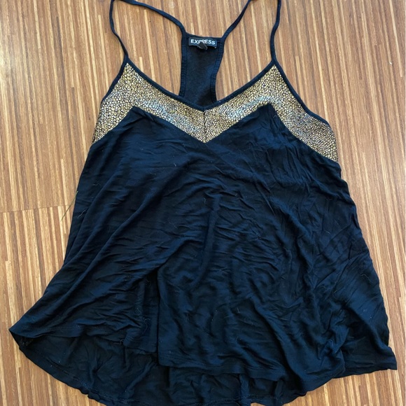Express Tops - Gold detail flowy Express top.